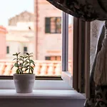 Apartamento The Saint Blaise Swanky Collection