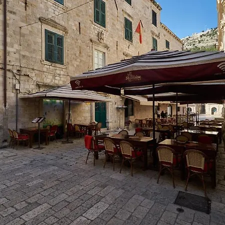 Apartamento The Saint Blaise Swanky Collection *