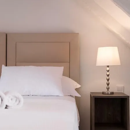 Apartamento The Saint Blaise Swanky Collection *